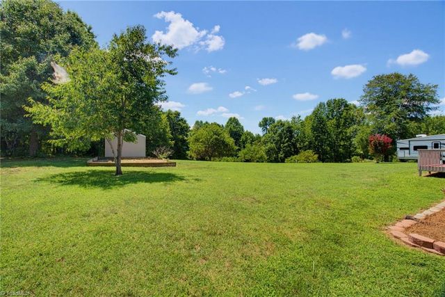 310 Dogwood Acres Lane, Madison, NC 27025