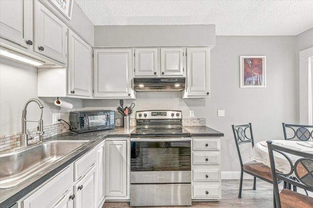 3523 67th Street E, Inver Grove Heights, MN 55076