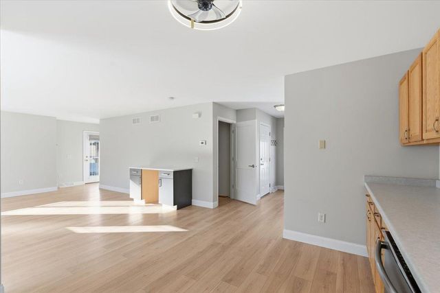 550 Lexington Drive, Oregon, WI 53575