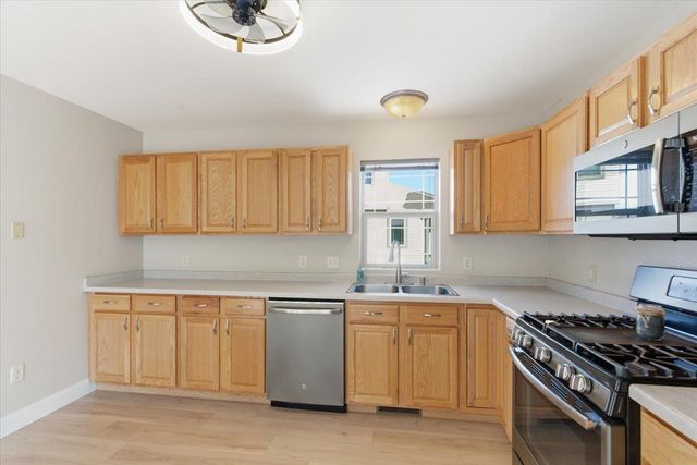 550 Lexington Drive, Oregon, WI 53575