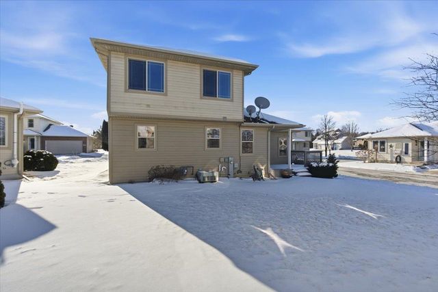 550 Lexington Drive, Oregon, WI 53575