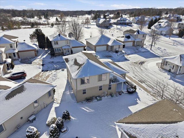 550 Lexington Drive, Oregon, WI 53575