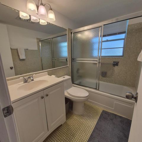 101 Northampton F, West Palm Beach, FL 33417