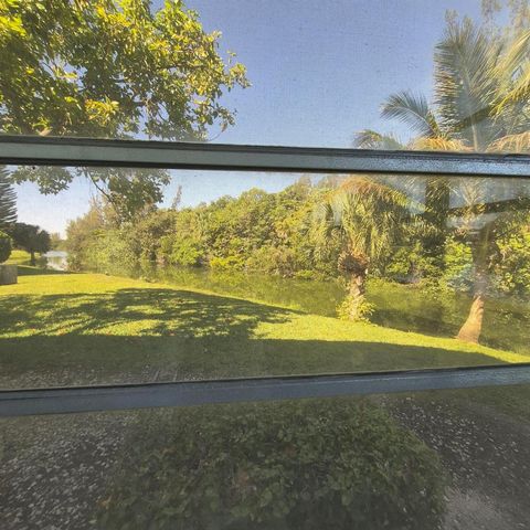 101 Northampton F, West Palm Beach, FL 33417