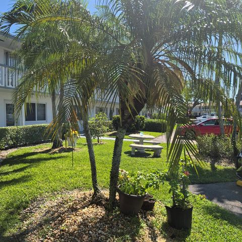 101 Northampton F, West Palm Beach, FL 33417