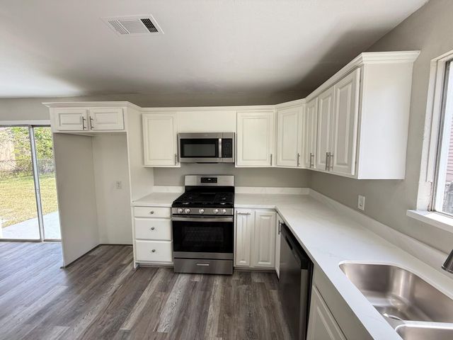 3313 Proswimmer Street, Houston, TX 77088