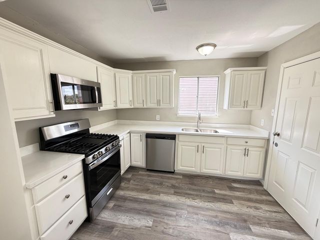 3313 Proswimmer Street, Houston, TX 77088