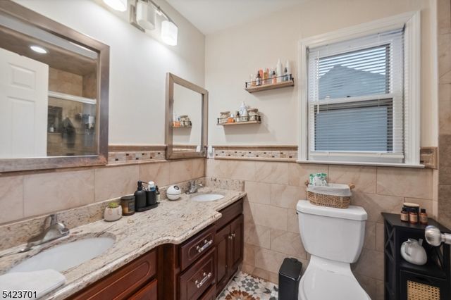 1444 Esterbrook Ave, Rahway City, NJ 07065