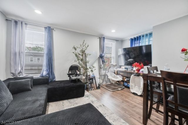 1444 Esterbrook Ave, Rahway City, NJ 07065