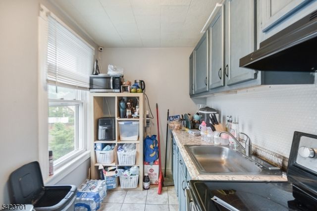 1444 Esterbrook Ave, Rahway City, NJ 07065