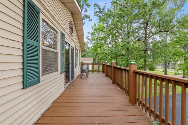 439 Lakeview Harbor, Onalaska, TX 77360