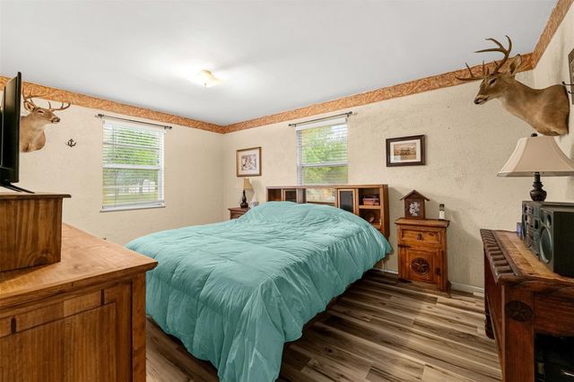 439 Lakeview Harbor, Onalaska, TX 77360