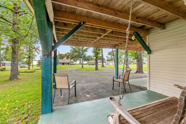 439 Lakeview Harbor, Onalaska, TX 77360