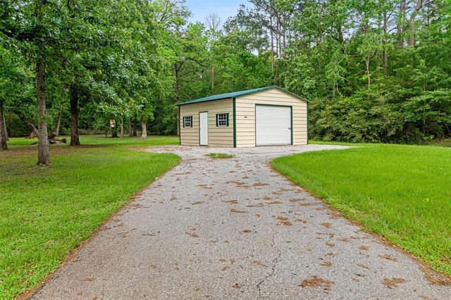 439 Lakeview Harbor, Onalaska, TX 77360