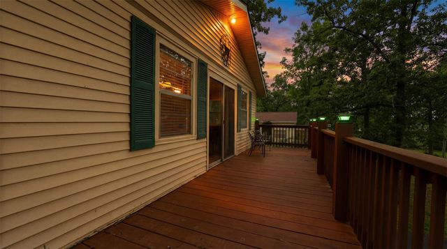 439 Lakeview Harbor, Onalaska, TX 77360