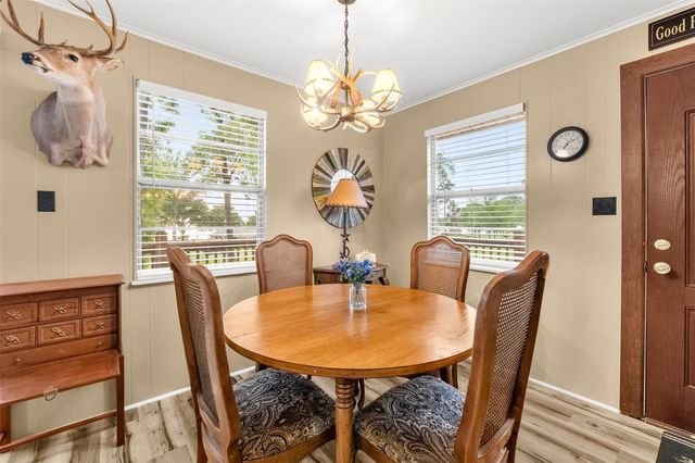 439 Lakeview Harbor, Onalaska, TX 77360