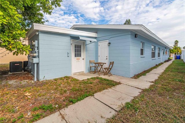 140 112TH AVENUE N 2, St Petersburg, FL 33716