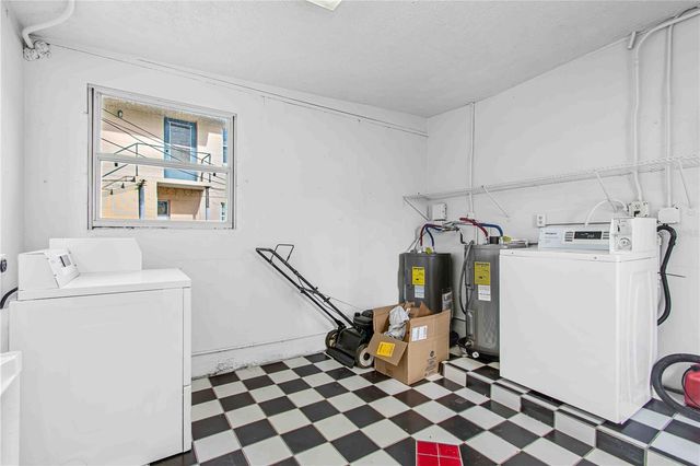 140 112TH AVENUE N 2, St Petersburg, FL 33716