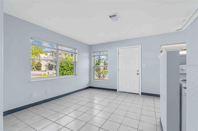140 112TH AVENUE N 2, St Petersburg, FL 33716