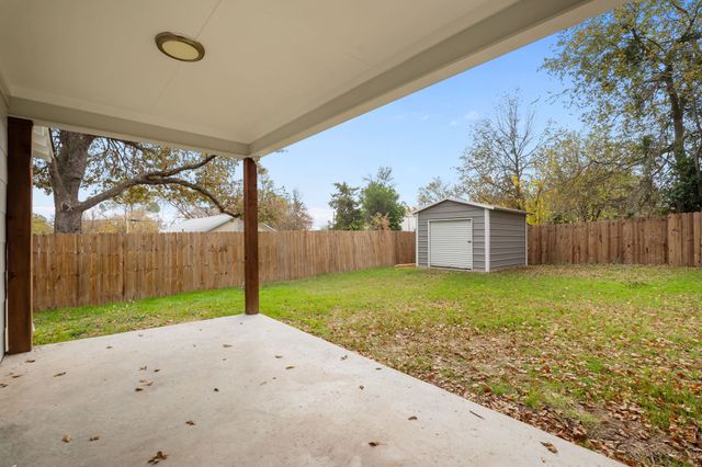 310 E Josephine Street, Weatherford, TX 76086