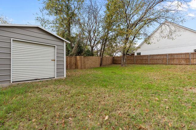 310 E Josephine Street, Weatherford, TX 76086