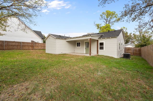 310 E Josephine Street, Weatherford, TX 76086
