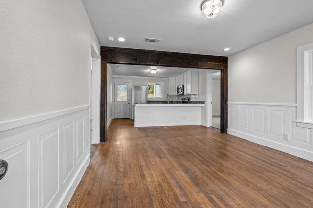 310 E Josephine Street, Weatherford, TX 76086