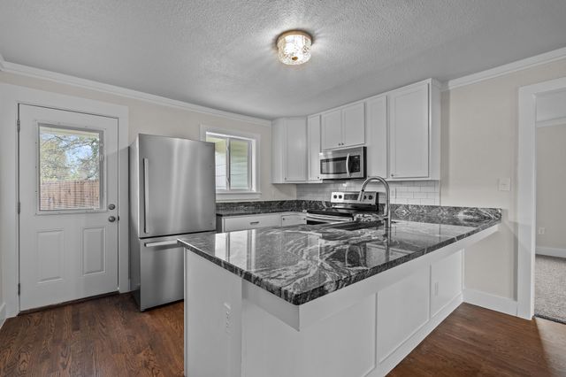 310 E Josephine Street, Weatherford, TX 76086