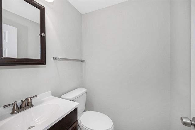 1431 Pawtucket Blvd 46, Lowell, MA 01854