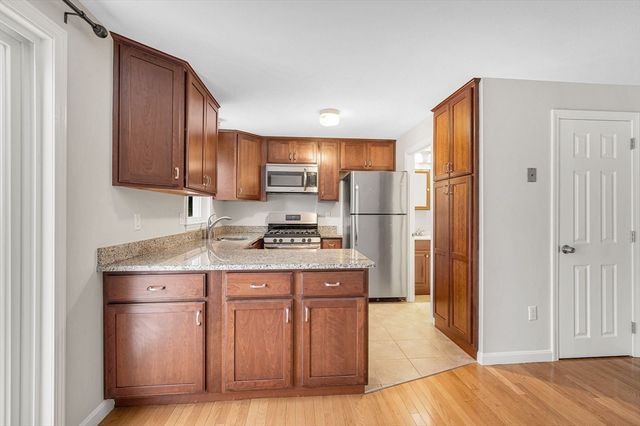 1431 Pawtucket Blvd 46, Lowell, MA 01854