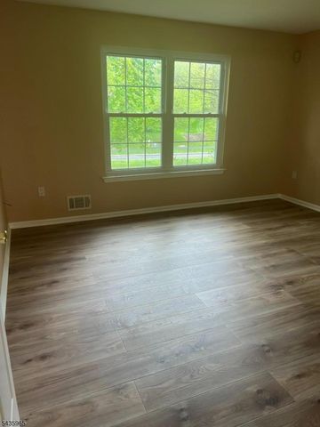 15 Potomac Dr, Bernards Twp., NJ 07920