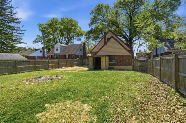 5642 Surrey Avenue, Green Twp, OH 45248