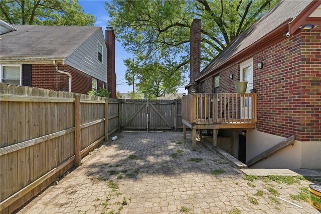 5642 Surrey Avenue, Green Twp, OH 45248