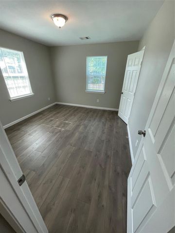 3211 Retta Street, Houston, TX 77026
