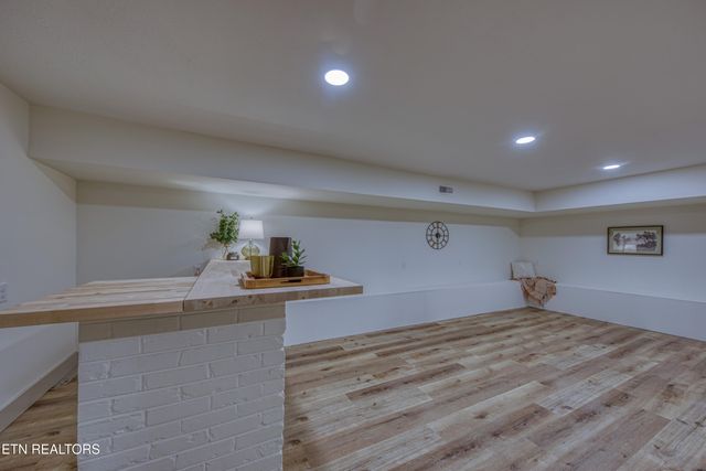 7425 Palmyra Drive, Knoxville, TN 37918