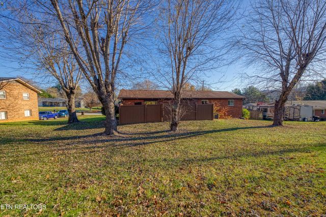 7425 Palmyra Drive, Knoxville, TN 37918