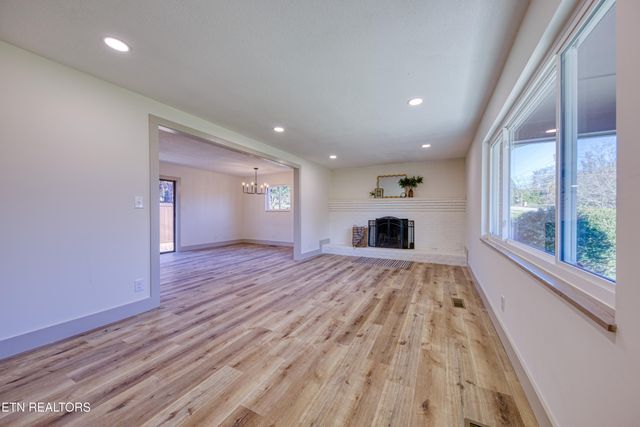 7425 Palmyra Drive, Knoxville, TN 37918