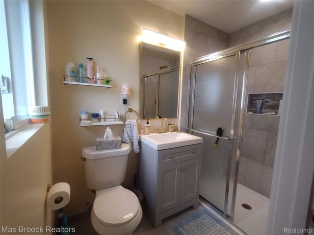 25210 Ridge Cliff Drive, Southfield, MI 48075