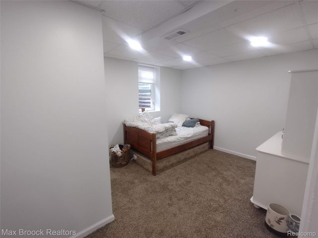 25210 Ridge Cliff Drive, Southfield, MI 48075