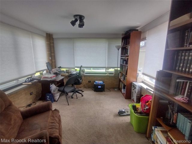 25210 Ridge Cliff Drive, Southfield, MI 48075