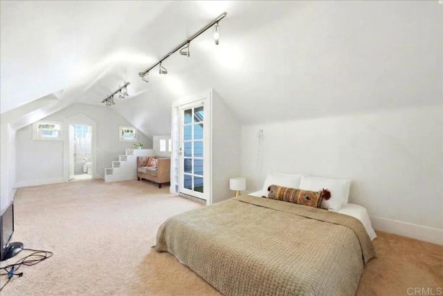 110 W Lewis, San Diego, CA 92103