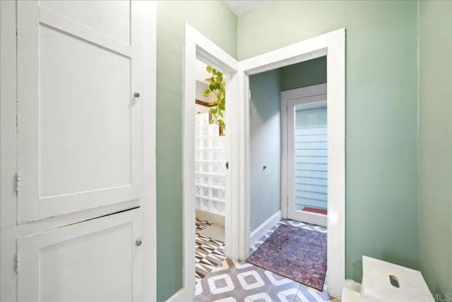 110 W Lewis, San Diego, CA 92103