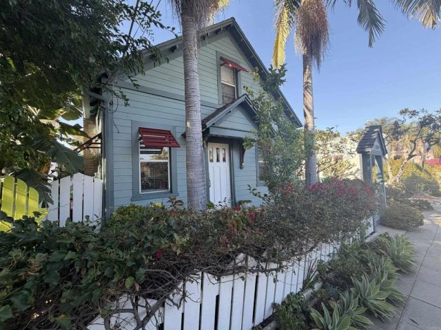 110 W Lewis, San Diego, CA 92103