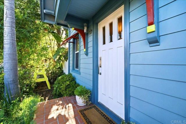 110 W Lewis, San Diego, CA 92103