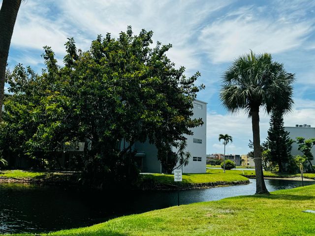 1660 NE 191st Street 404-1, Miami, FL 33179