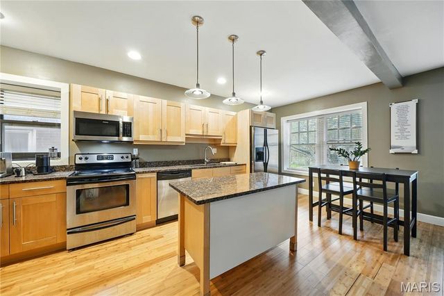 4228 McPherson Avenue 212, St Louis, MO 63108