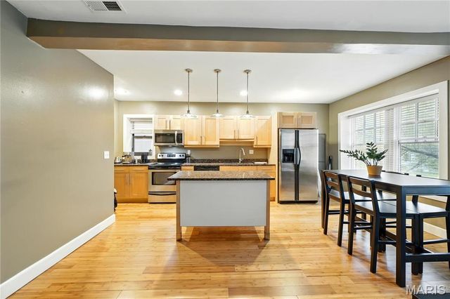 4228 McPherson Avenue 212, St Louis, MO 63108