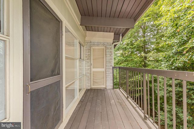 4935 AMERICANA DR #210, Annandale, VA 22003