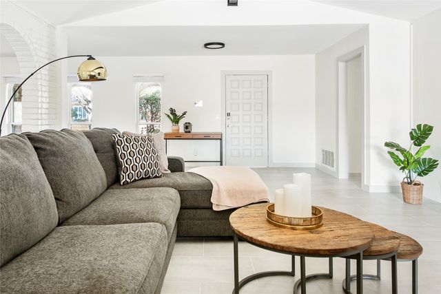 2212 Parkhaven Drive, Plano, TX 75075