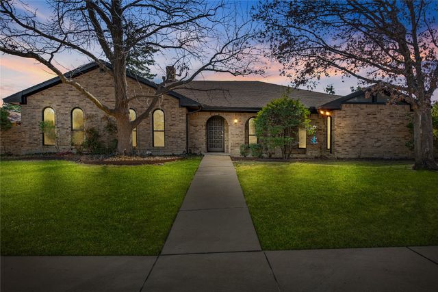 2212 Parkhaven Drive, Plano, TX 75075